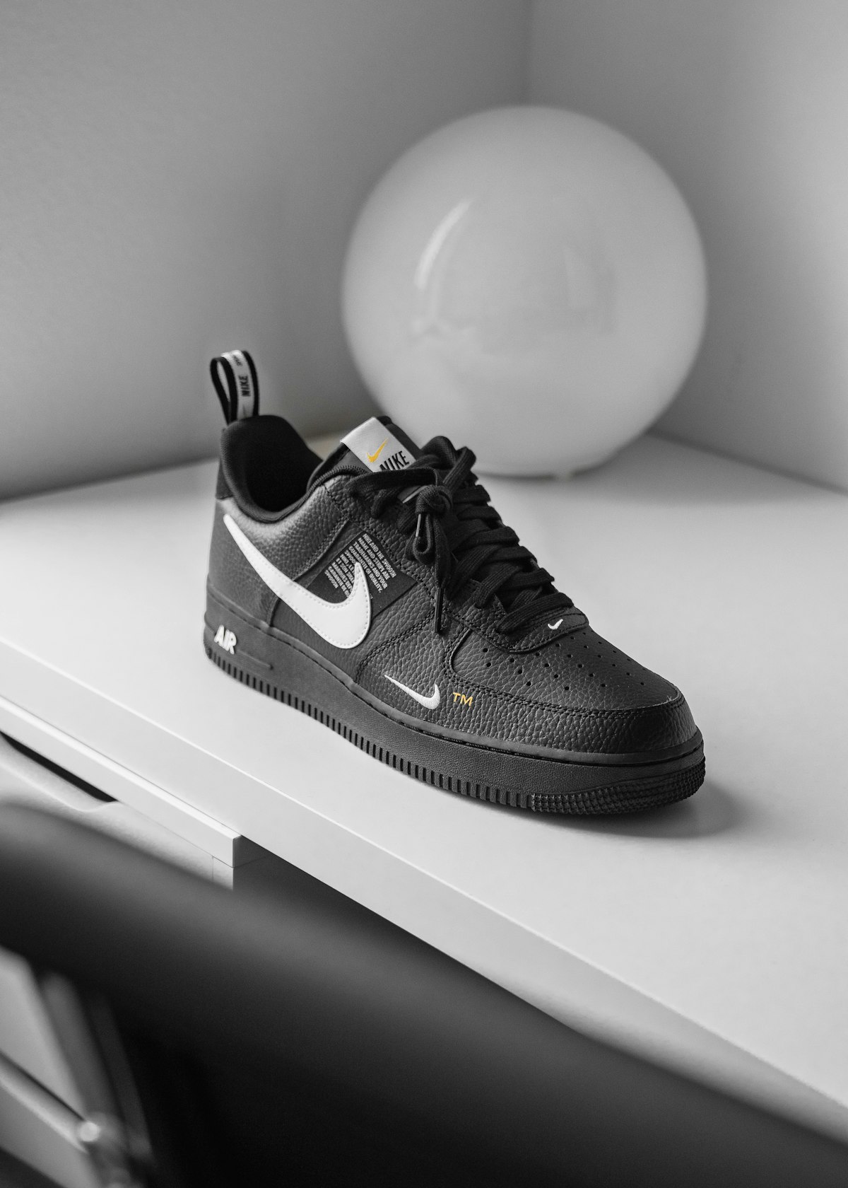 Nike Air Force 1 '07 LV8 Utility in black and white