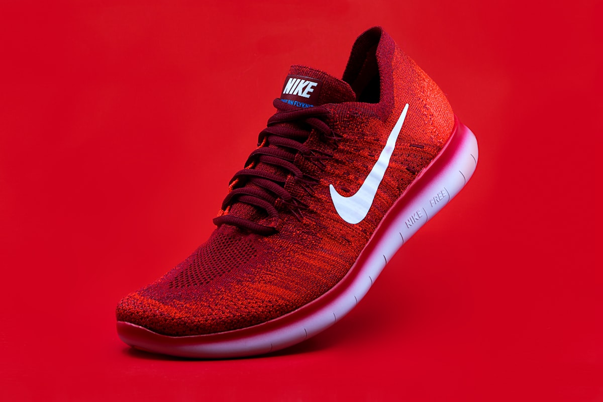 Nike Free RN Flyknit in university red and team red